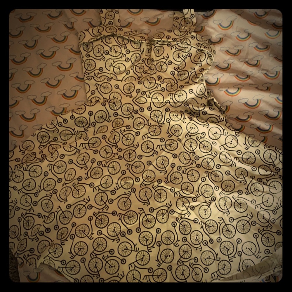 Vintage style Mod Cloth Pin-Up bicycle dress